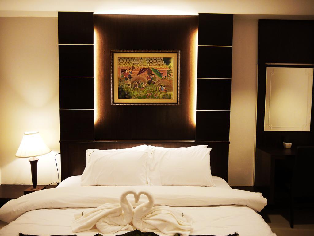 The Next Grand Hotel Khon Kaen Esterno foto