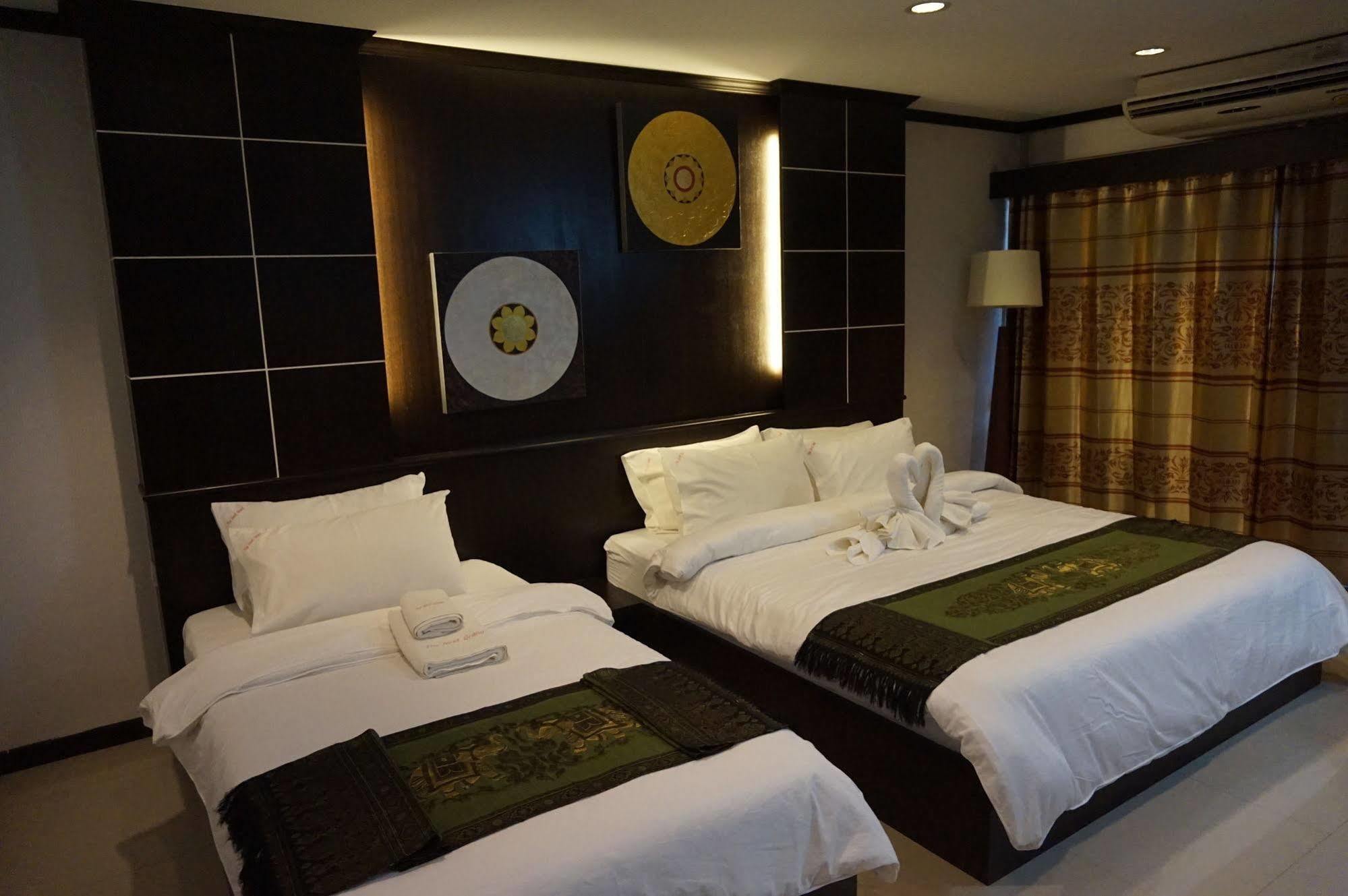 The Next Grand Hotel Khon Kaen Esterno foto