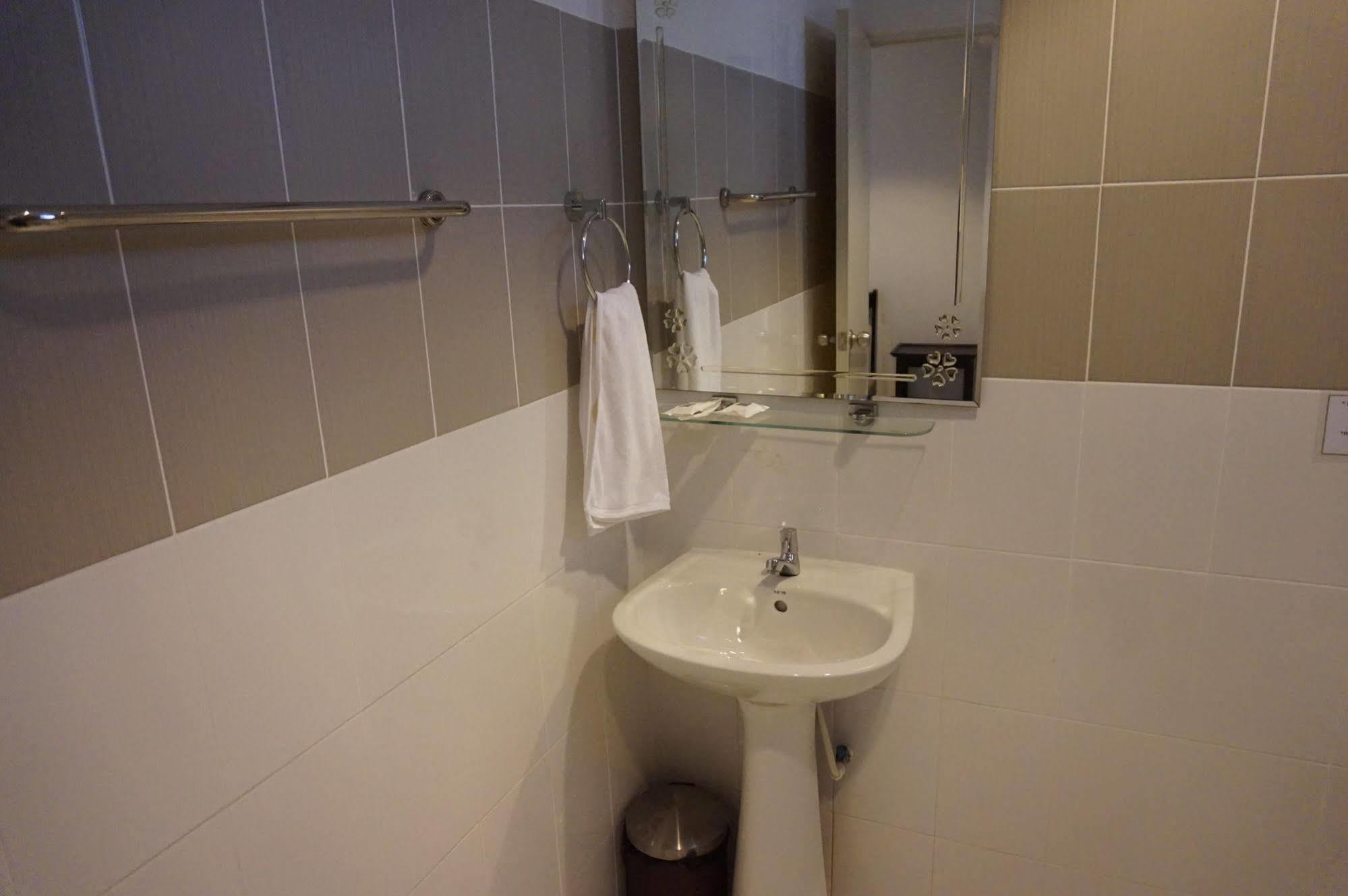 The Next Grand Hotel Khon Kaen Esterno foto
